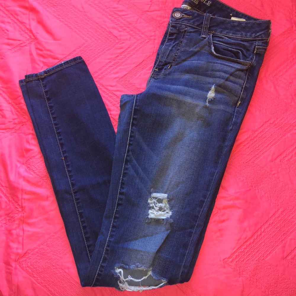 American Eagle distressed jegging